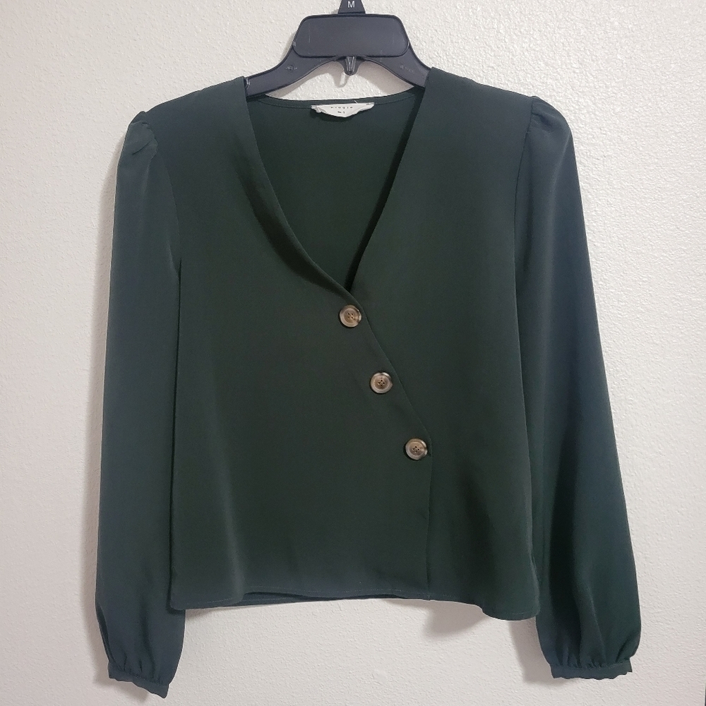 Elodie faux button small puff sleeve top size small